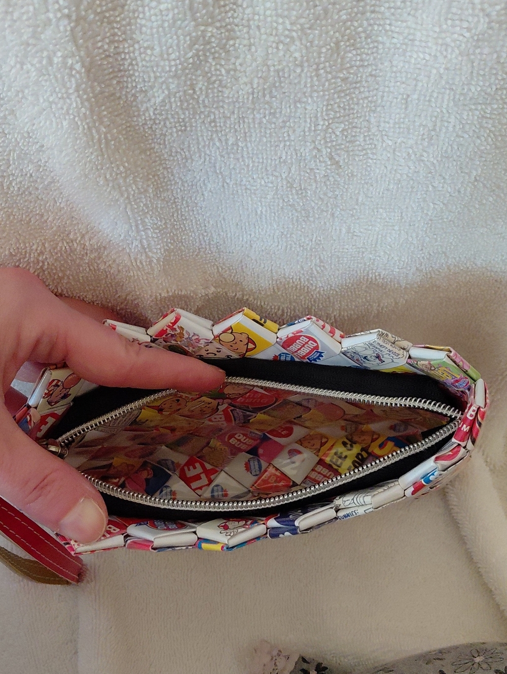 Multi-Color Graphic Woven Wristlet Clutch - Picture 4 of 4